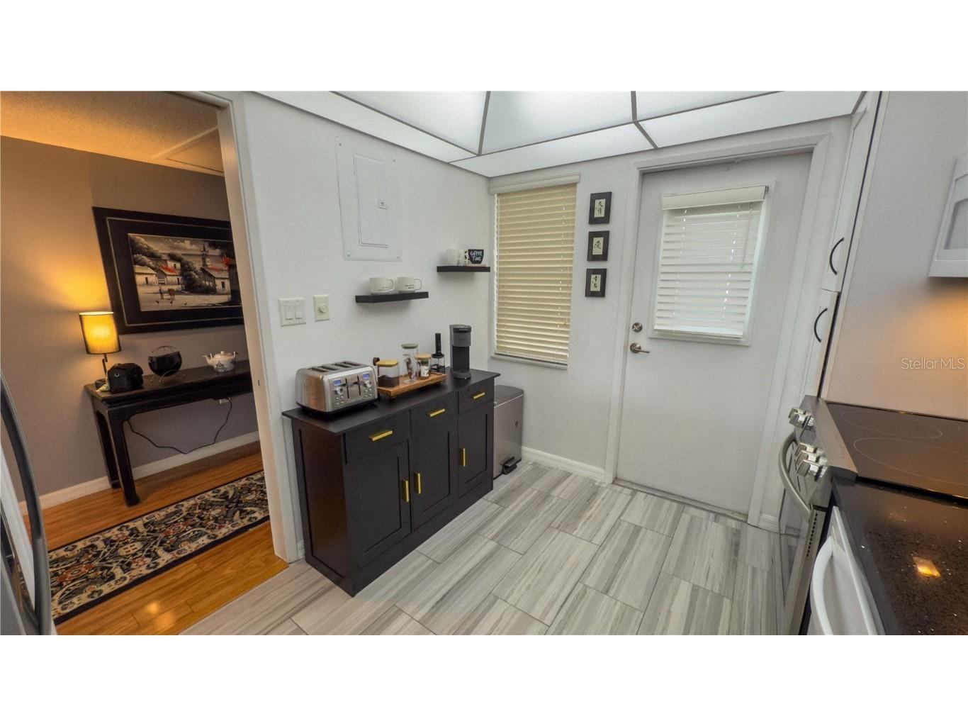 7461 W Country Club Drive N #209 Sarasota FL 34243 A4666956 image8