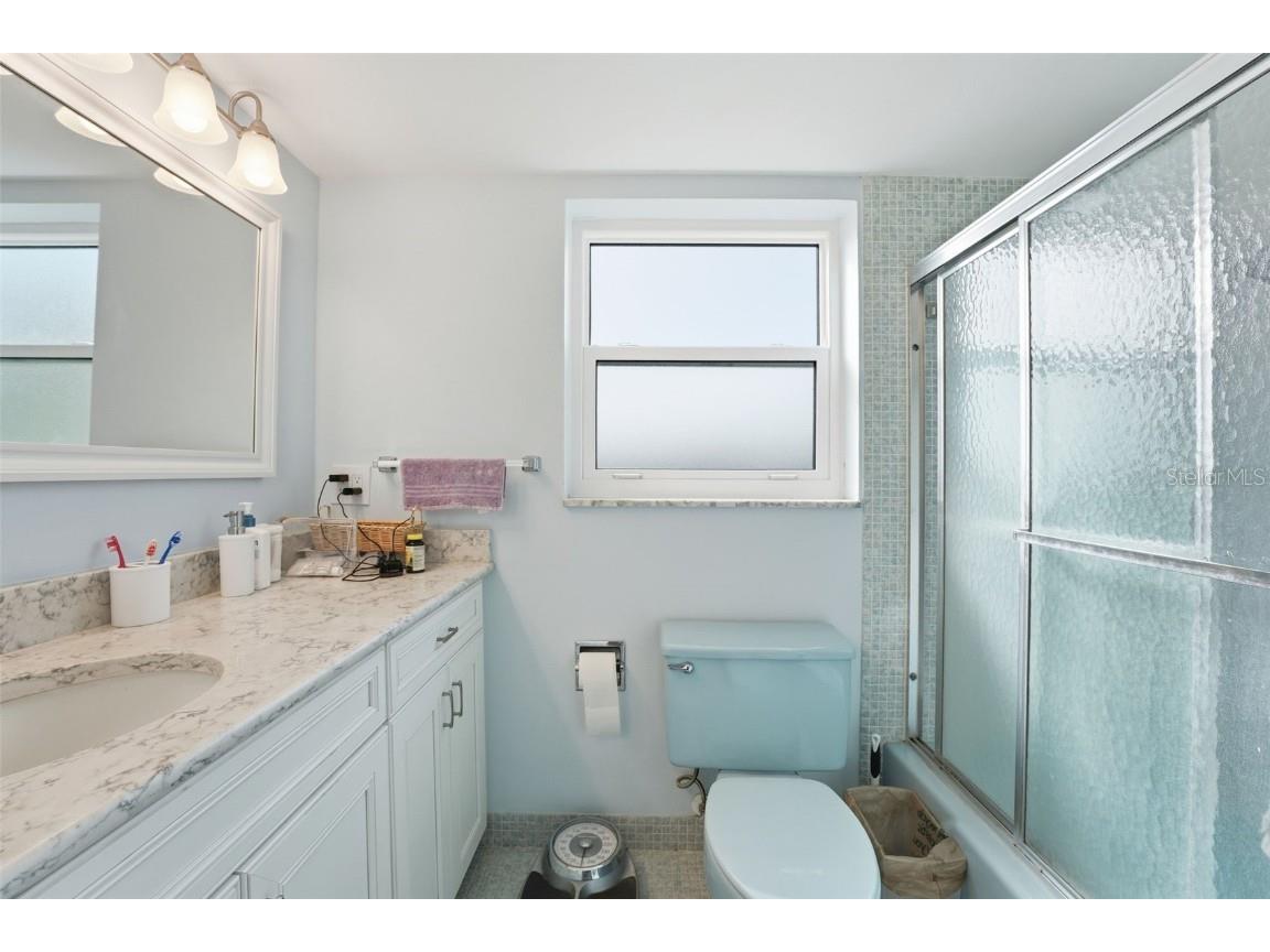 7461 W Country Club Drive N #301 Sarasota FL 34243 A4671681 image12