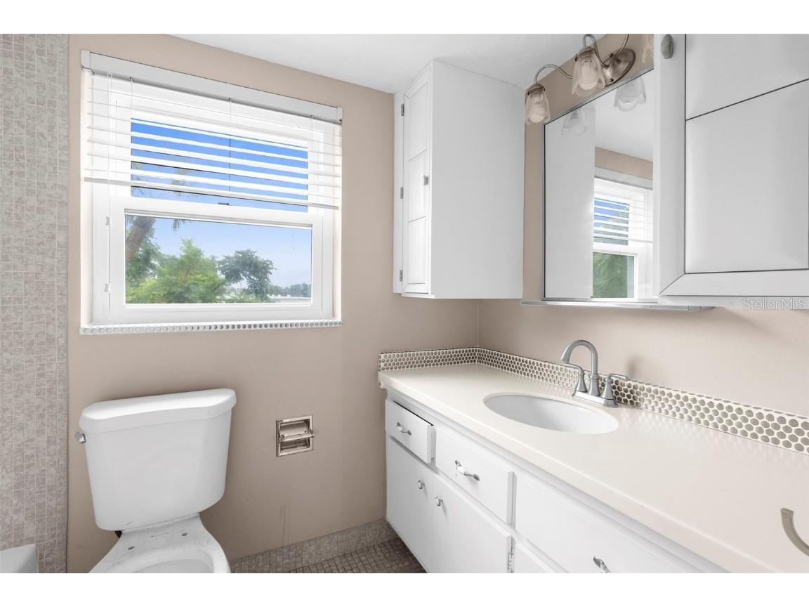 7461 W Country Club Drive N #310 Sarasota FL 34243 A4663481 image22