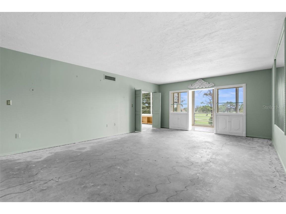 7461 W Country Club Drive N #310 Sarasota FL 34243 A4663481 image6