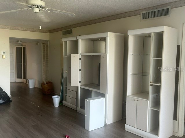7461 W Country Club Drive N #402 Sarasota FL 34243 A4694358 image3