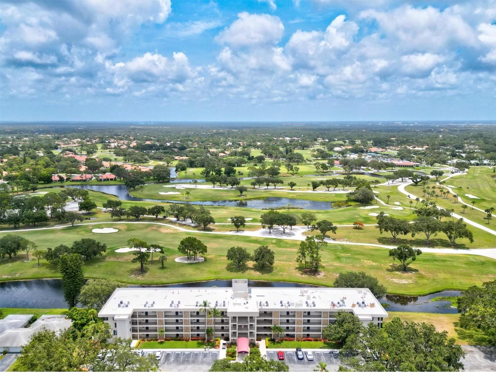 7461 W Country Club Drive N #408 Sarasota FL 34243 A4670715 image1