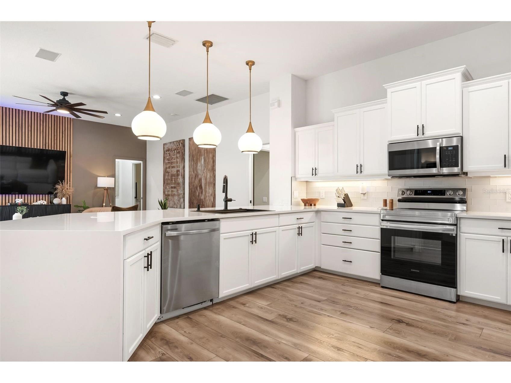 7462 Palmer Glen Circle Sarasota FL 34240 A4697314 image13
