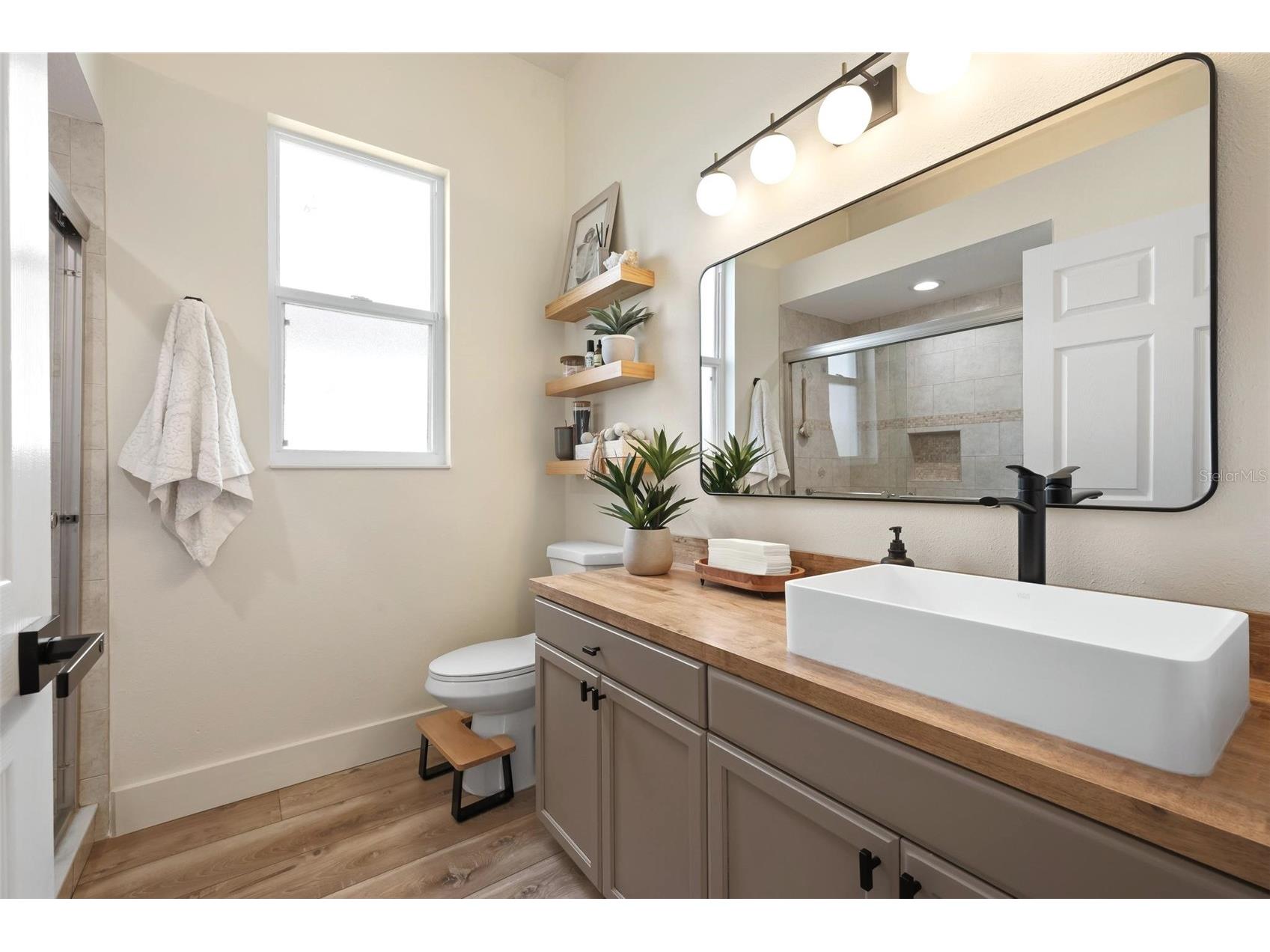7462 Palmer Glen Circle Sarasota FL 34240 A4697314 image25