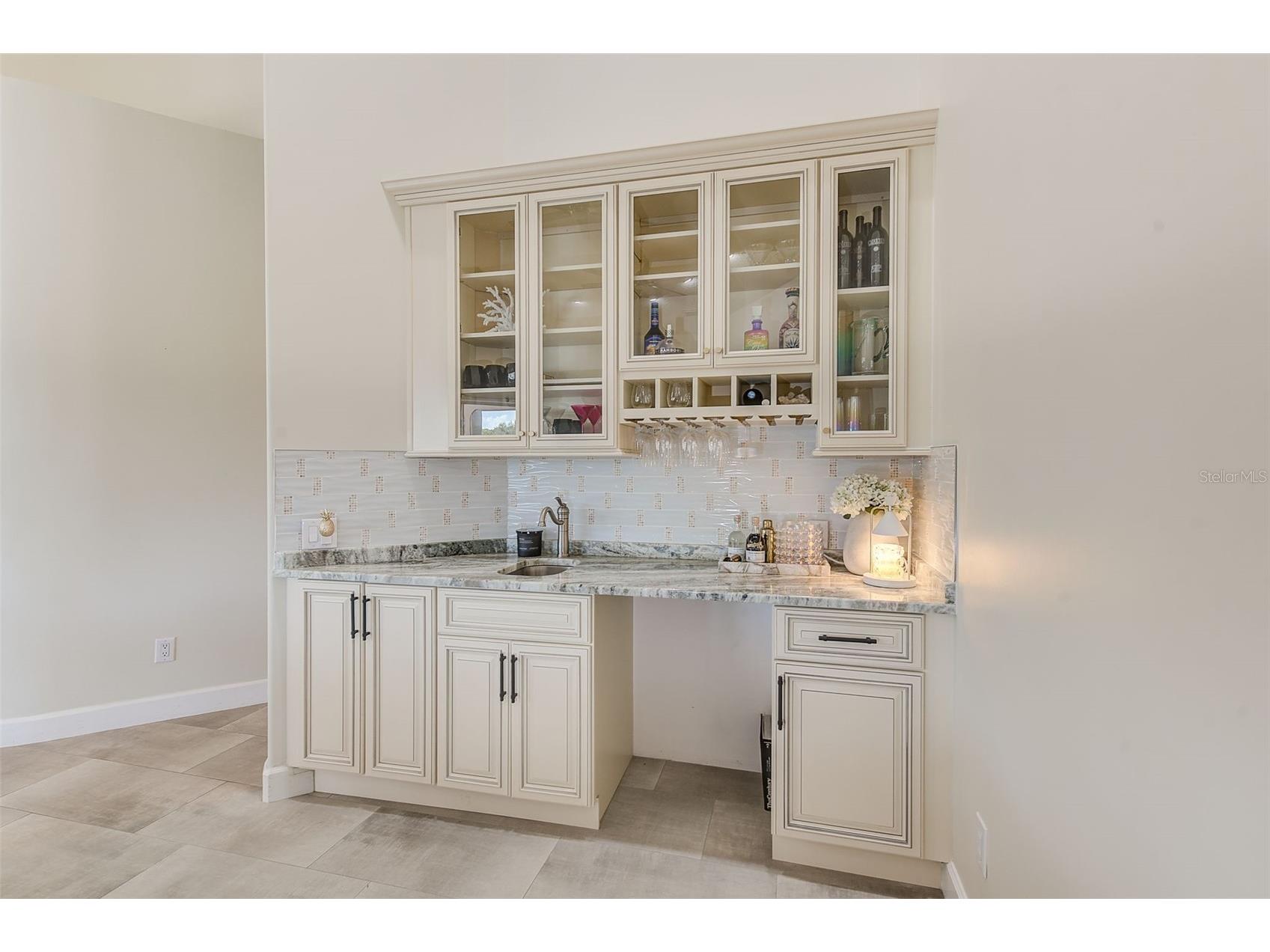 7462 Watersilk Drive N Pinellas Park FL 33782 TB8476831 image20