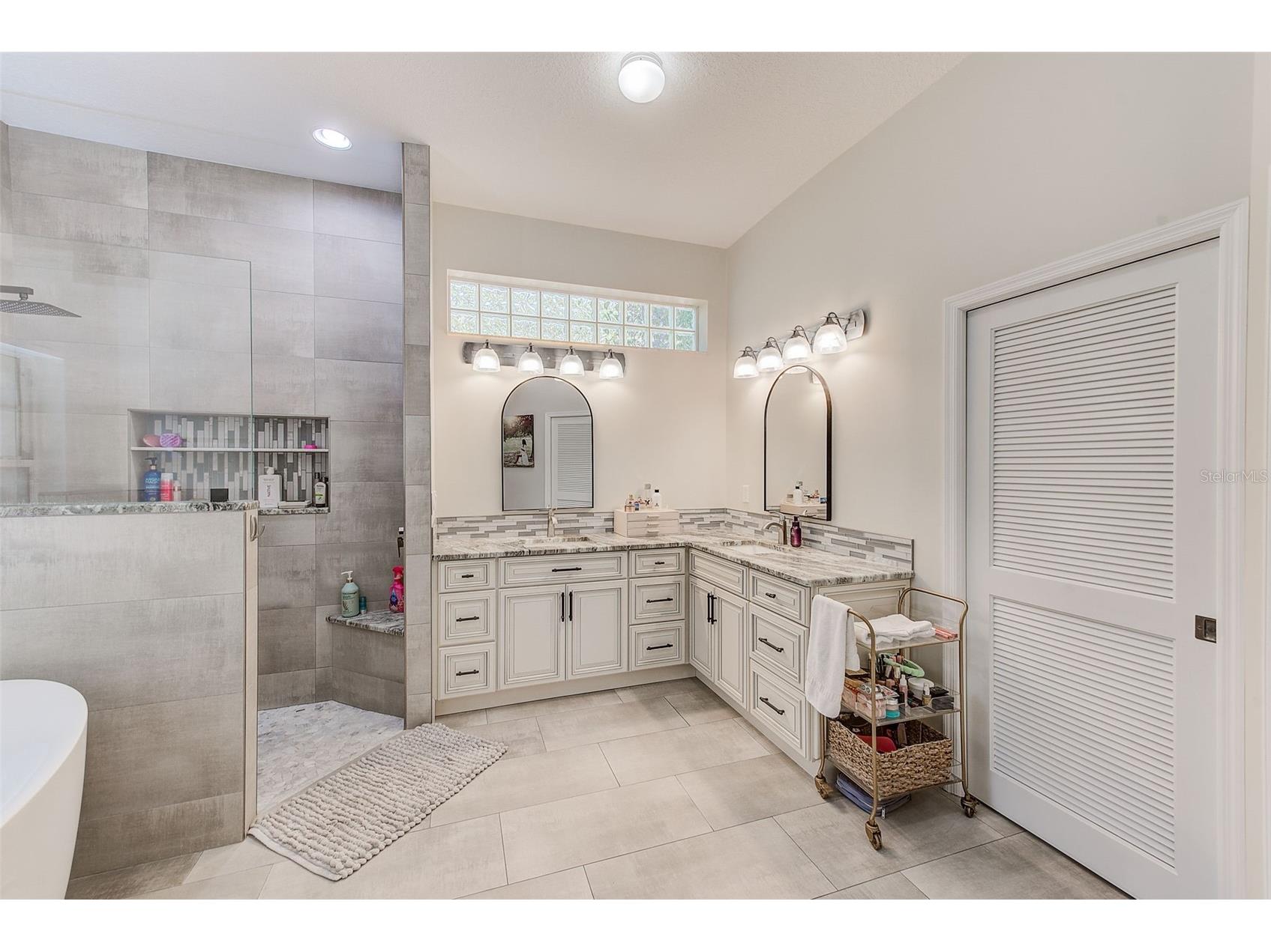 7462 Watersilk Drive N Pinellas Park FL 33782 TB8476831 image30