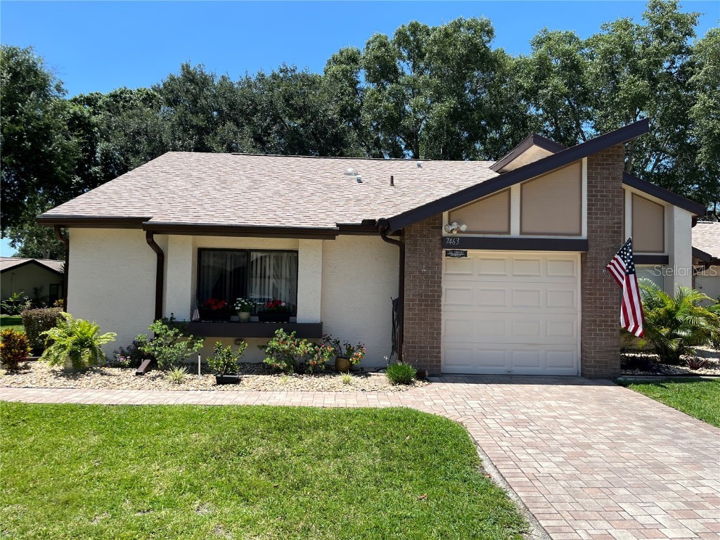 7463 Heather Walk Drive Weeki Wachee FL 34613 W7855288 image1