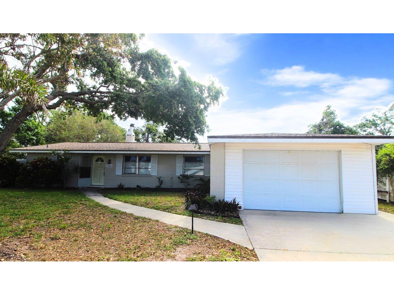 7464 Cass Circle Sarasota FL 34231 A4671739 image1