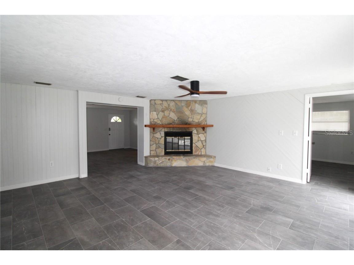 7464 Cass Circle Sarasota FL 34231 A4671739 image10