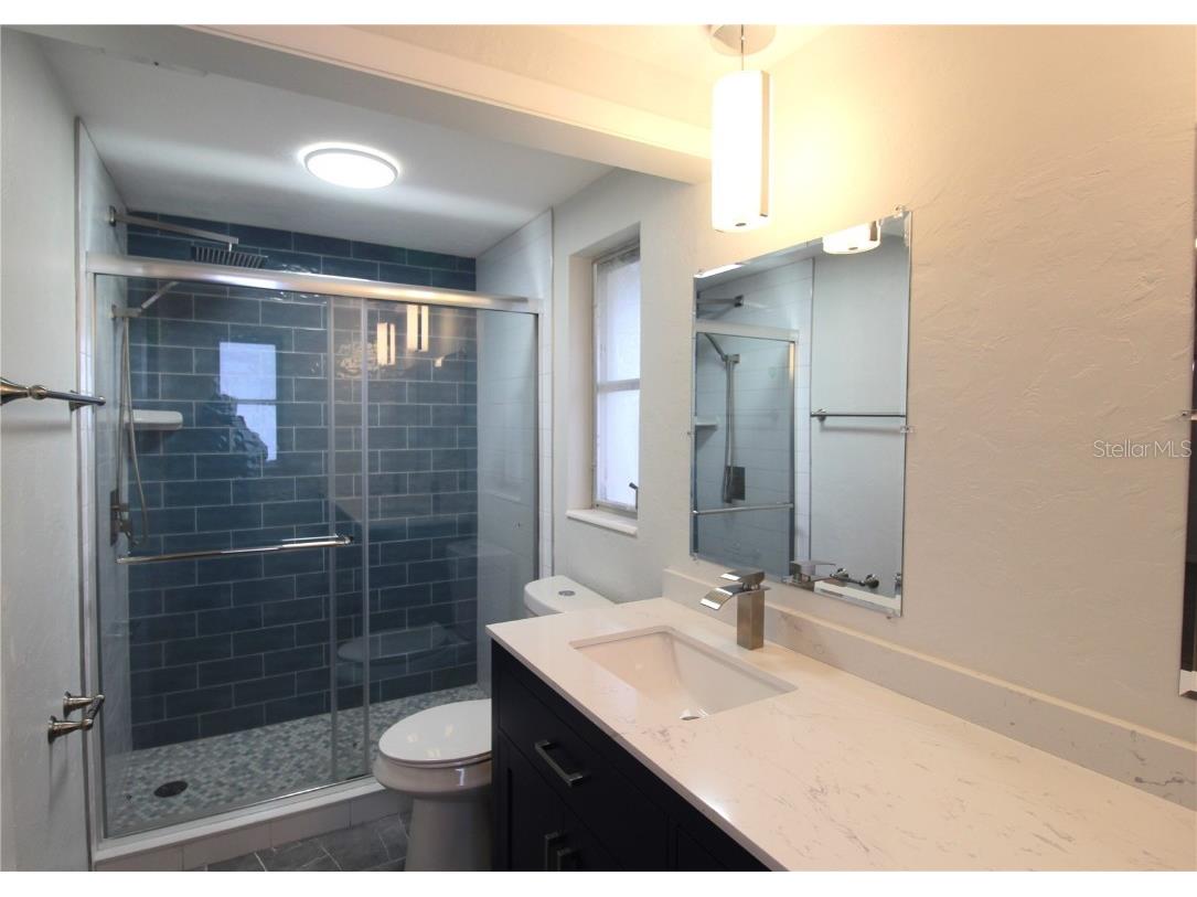 7464 Cass Circle Sarasota FL 34231 A4671739 image14