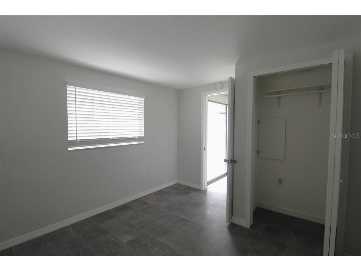 7464 Cass Circle Sarasota FL 34231 A4671739 image16