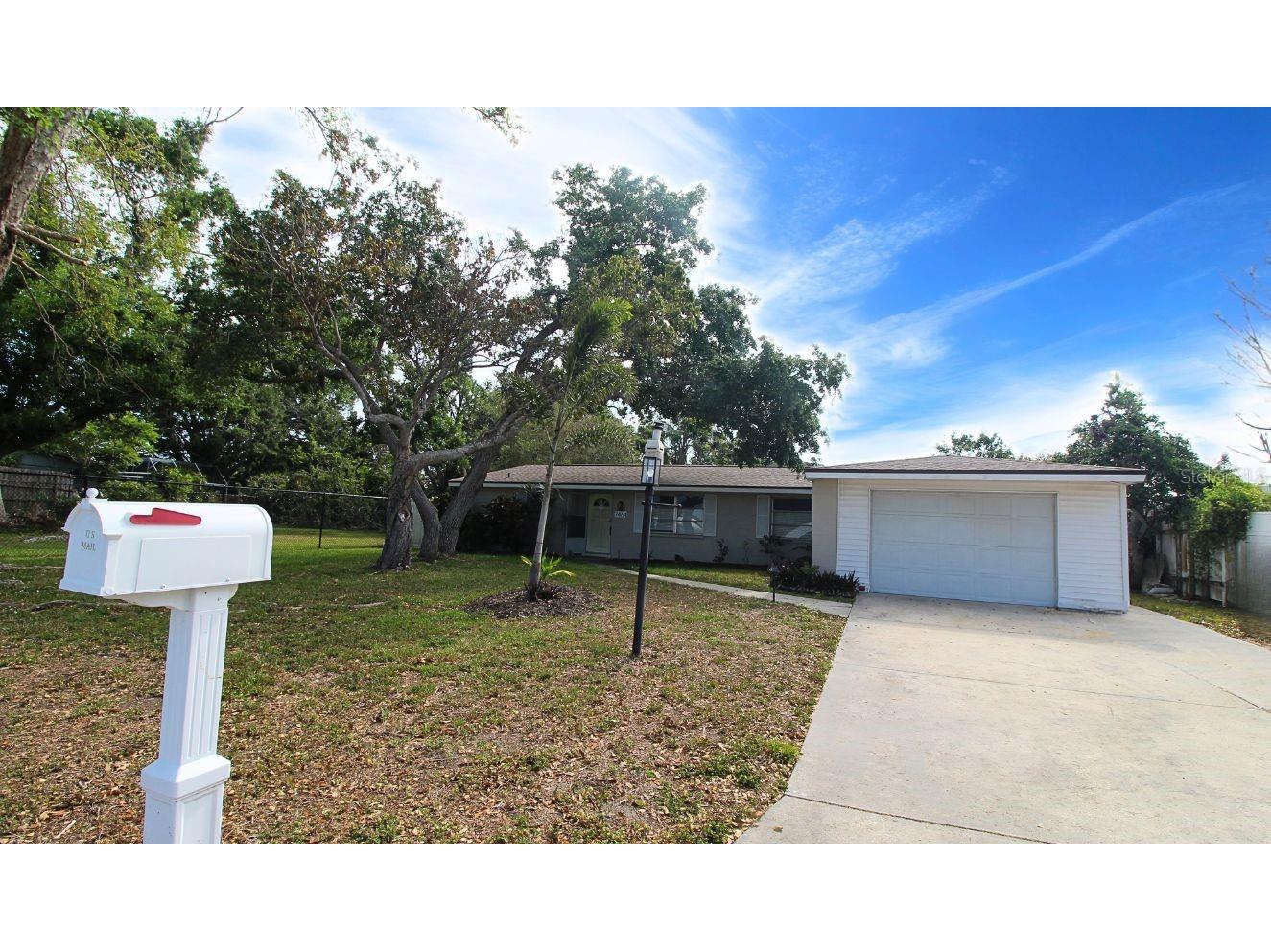 7464 Cass Circle Sarasota FL 34231 A4671739 image2