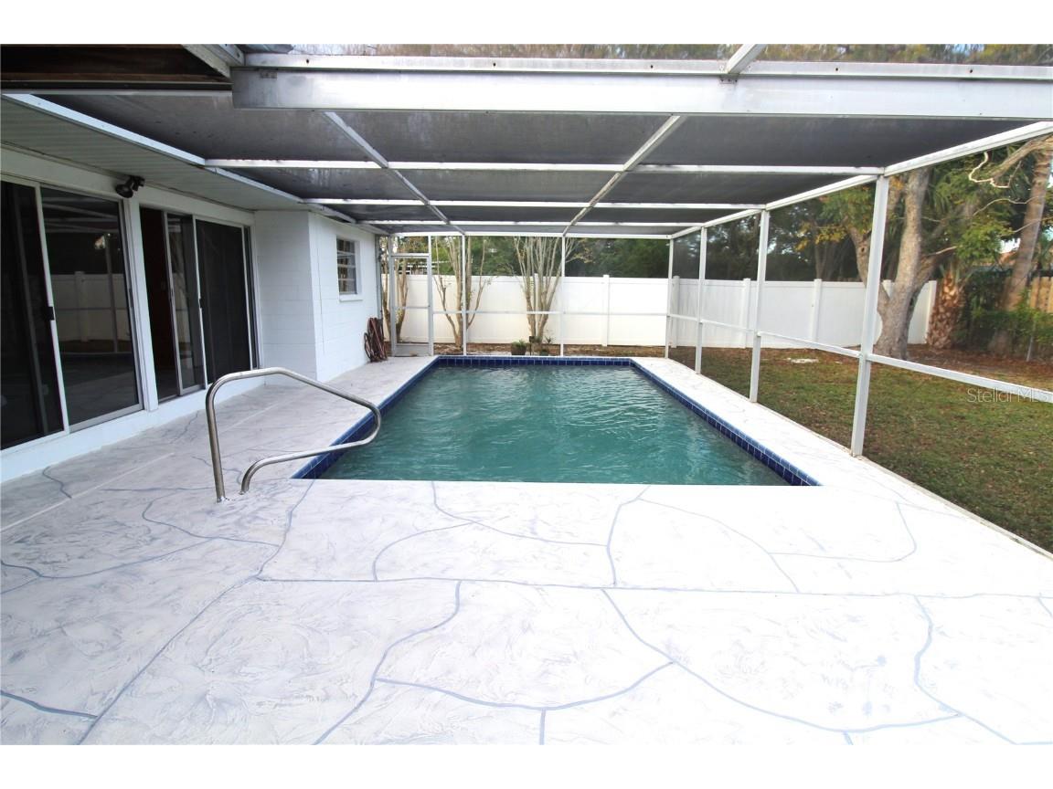 7464 Cass Circle Sarasota FL 34231 A4671739 image27