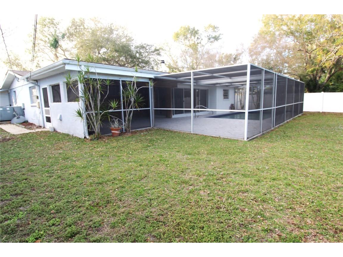 7464 Cass Circle Sarasota FL 34231 A4671739 image30