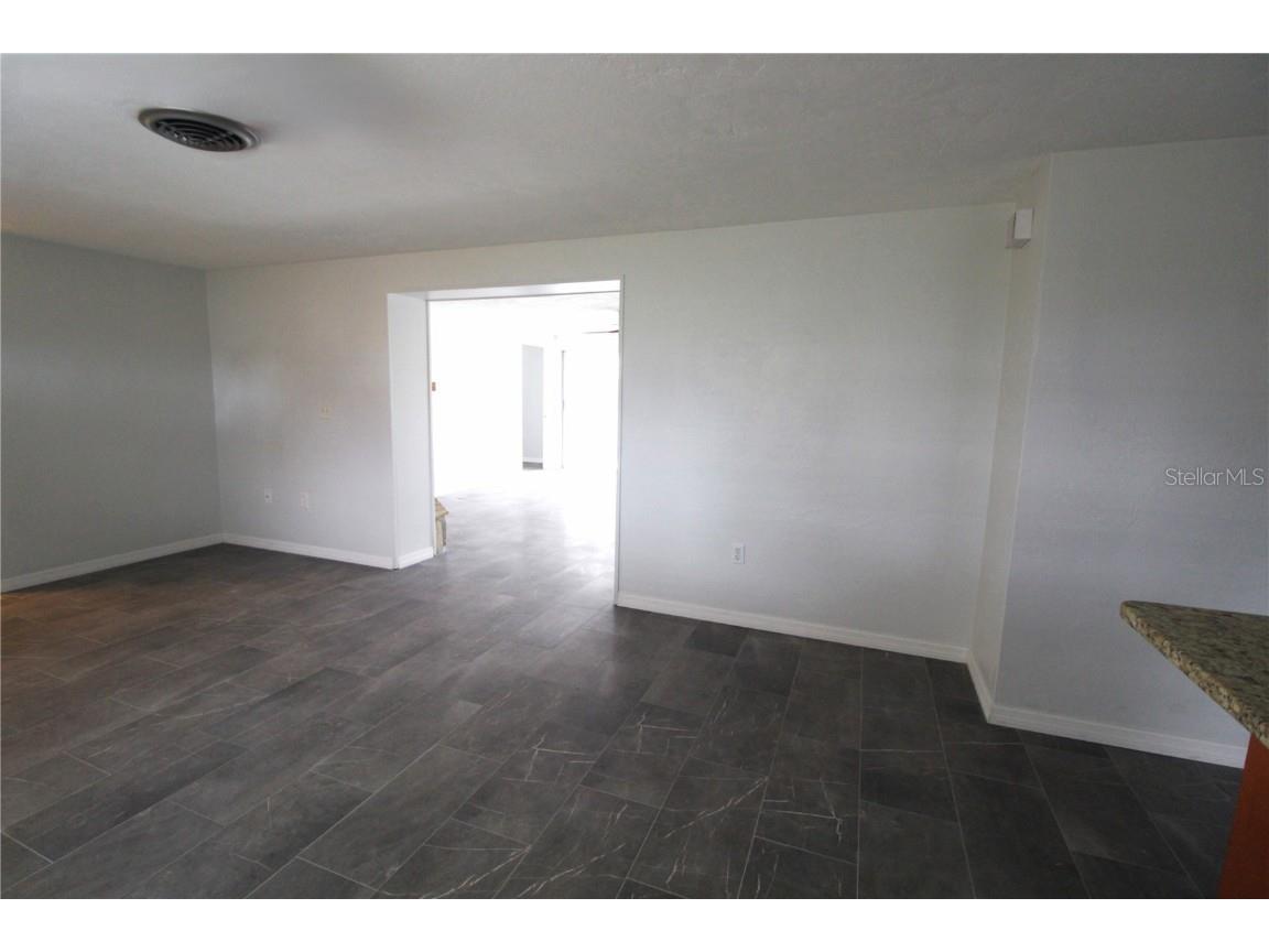 7464 Cass Circle Sarasota FL 34231 A4671739 image7