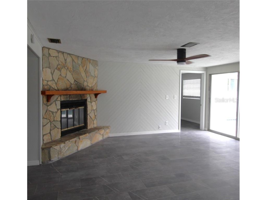 7464 Cass Circle Sarasota FL 34231 A4671739 image9