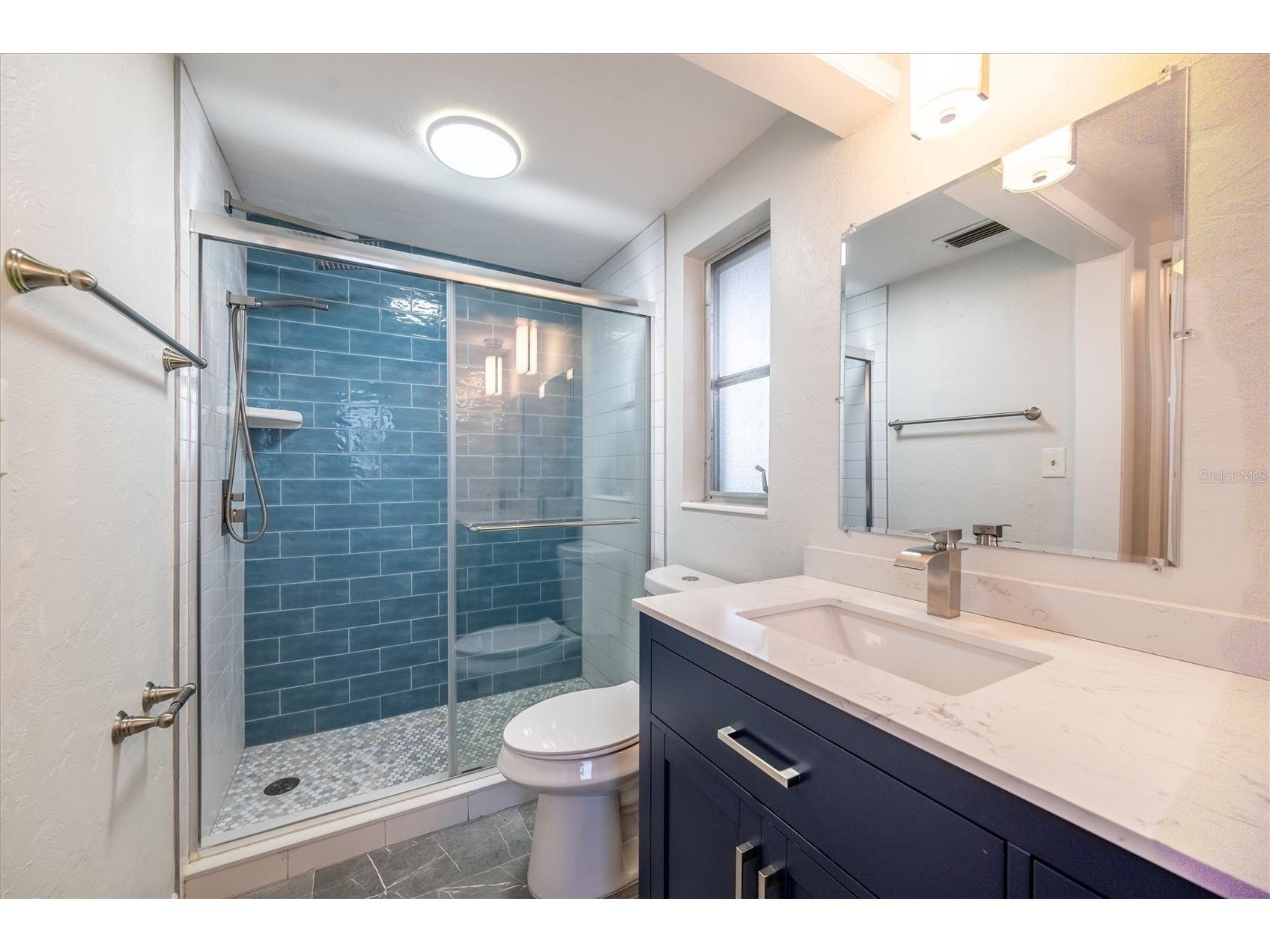 7464 Cass Circle Sarasota FL 34231 A4692133 image21