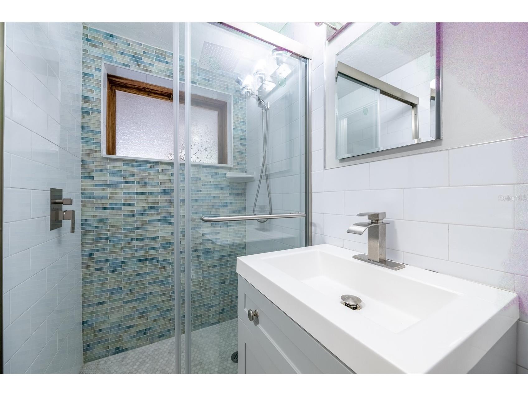 7464 Cass Circle Sarasota FL 34231 A4692133 image23