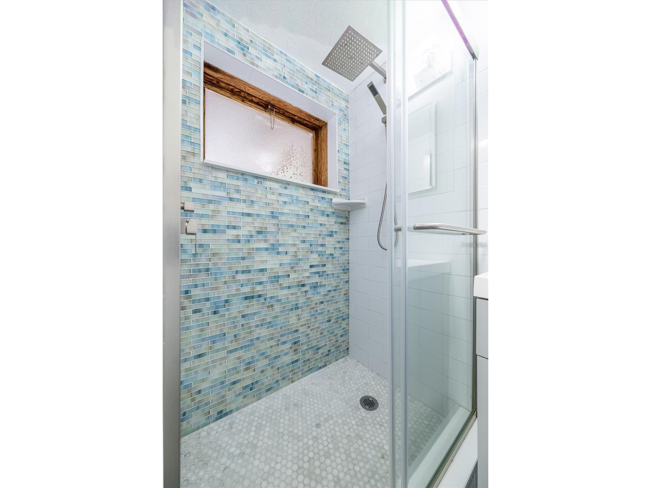 7464 Cass Circle Sarasota FL 34231 A4692133 image24