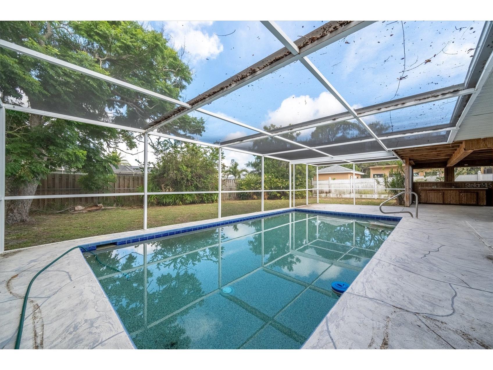 7464 Cass Circle Sarasota FL 34231 A4692133 image32