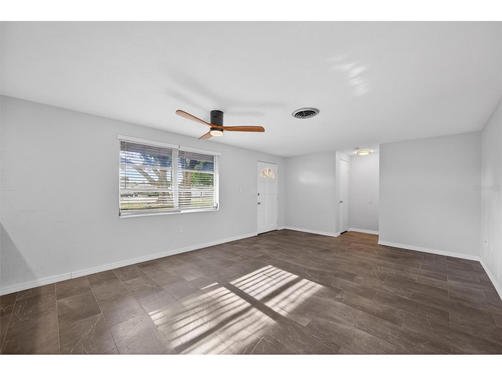 7464 Cass Circle Sarasota FL 34231 A4692133 image5