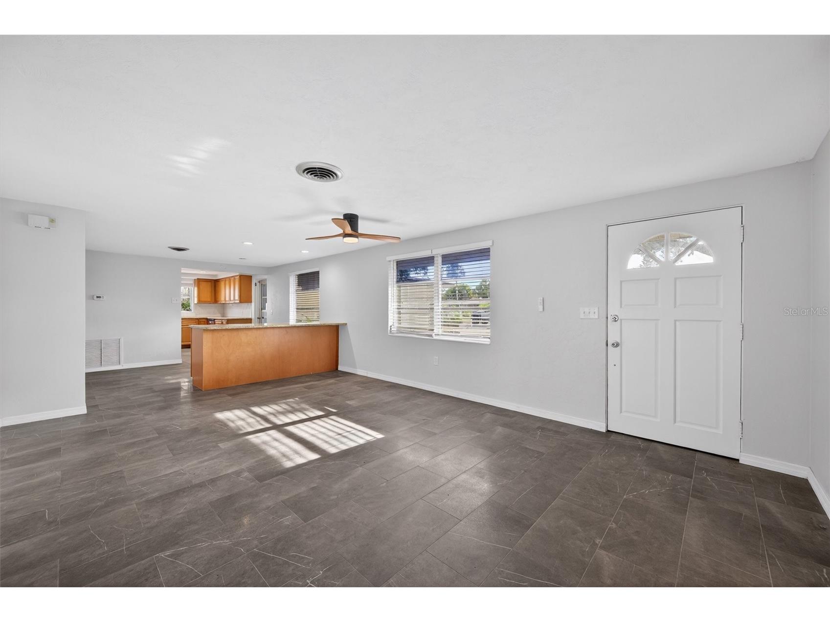 7464 Cass Circle Sarasota FL 34231 A4692133 image7