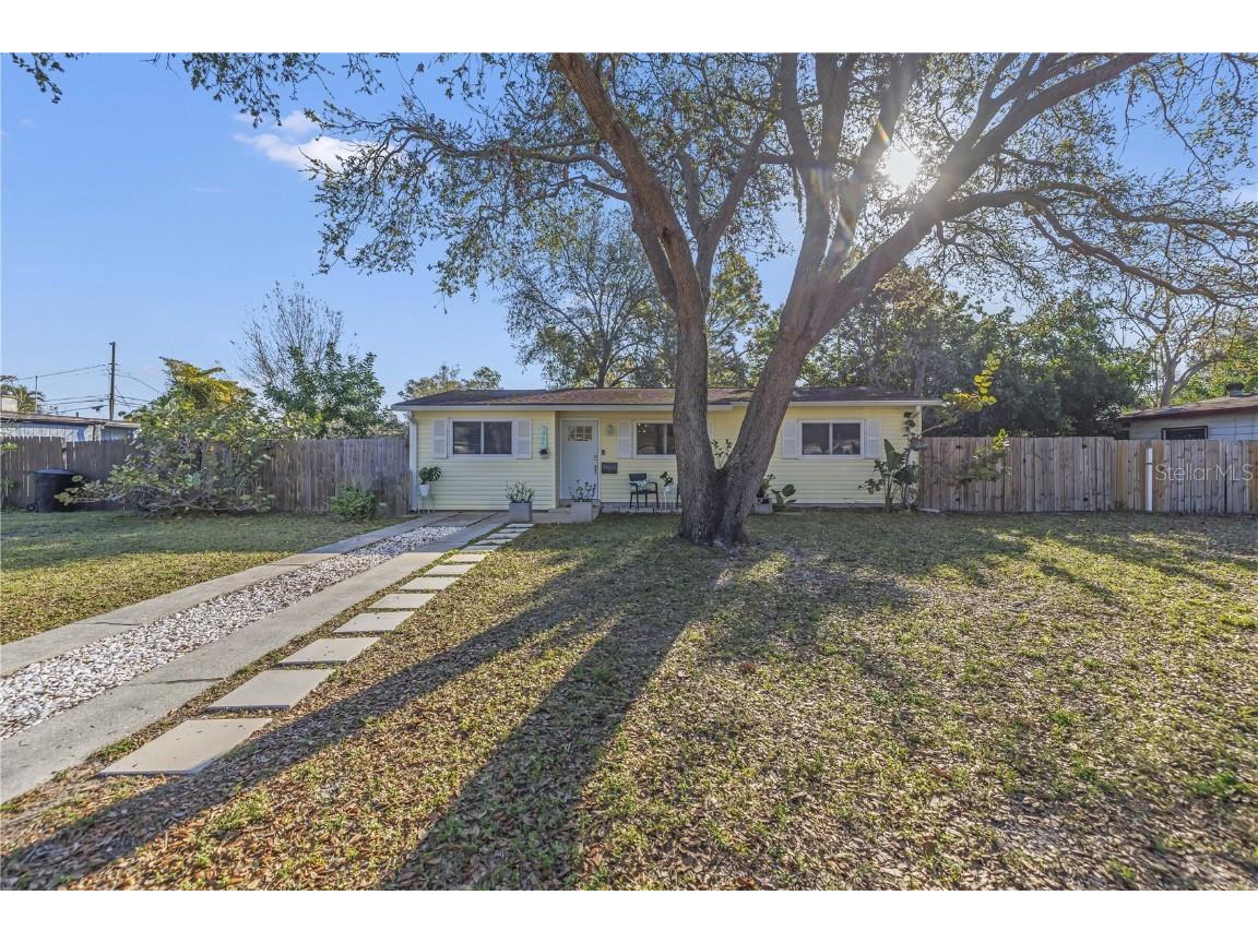 7465 15th Street N Saint Petersburg FL 33702 TB8356103 image1
