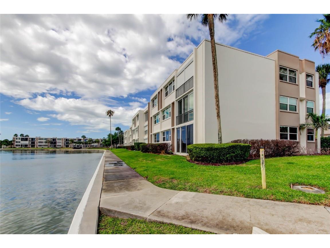 7465 Bay Island Drive S #213 South Pasadena FL 33707 - INTRACOASTAL WATERWAY TB8387834 image32