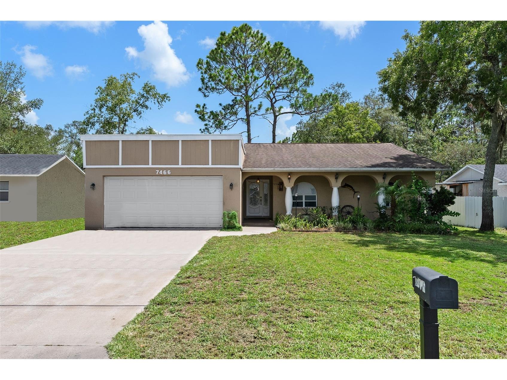 7466 Apache Trail Spring Hill FL 34606 W7887671 image1