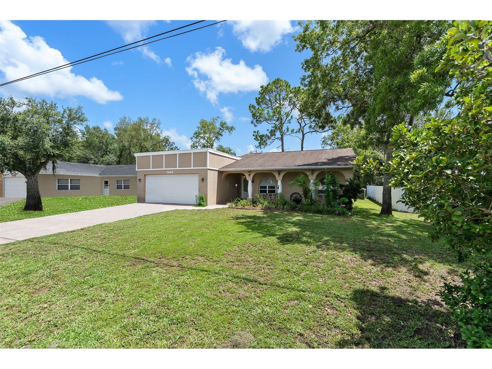 7466 Apache Trail Spring Hill FL 34606 W7887671 image4