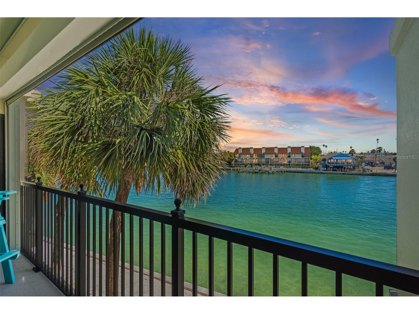 7467 Bayshore Drive #303 Treasure Island FL 33706 TB8446043 image1