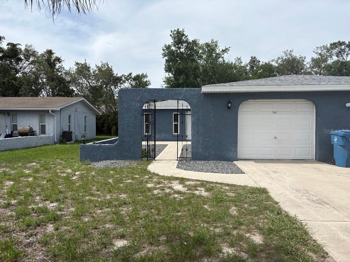 7467 Mead Drive Spring Hill FL 34606 W7886919 image1