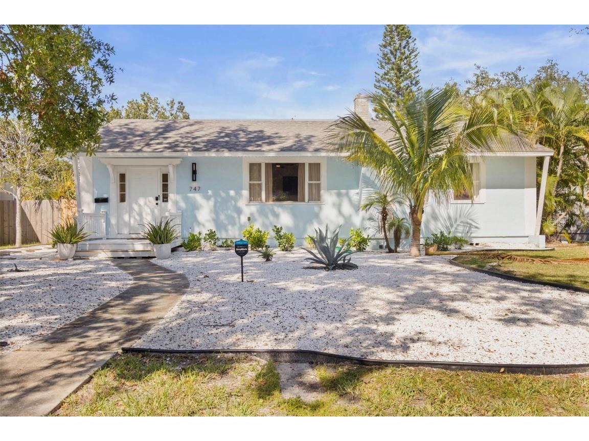 747 39th Avenue NE Saint Petersburg FL 33703 TB8461799 image1