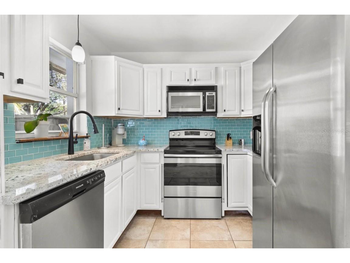 747 39th Avenue NE Saint Petersburg FL 33703 TB8461799 image22