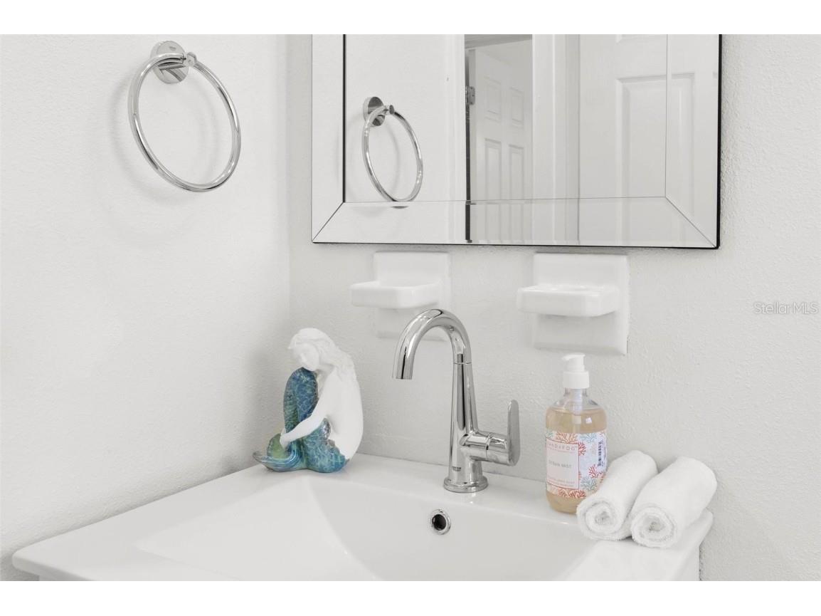 747 39th Avenue NE Saint Petersburg FL 33703 TB8461799 image9