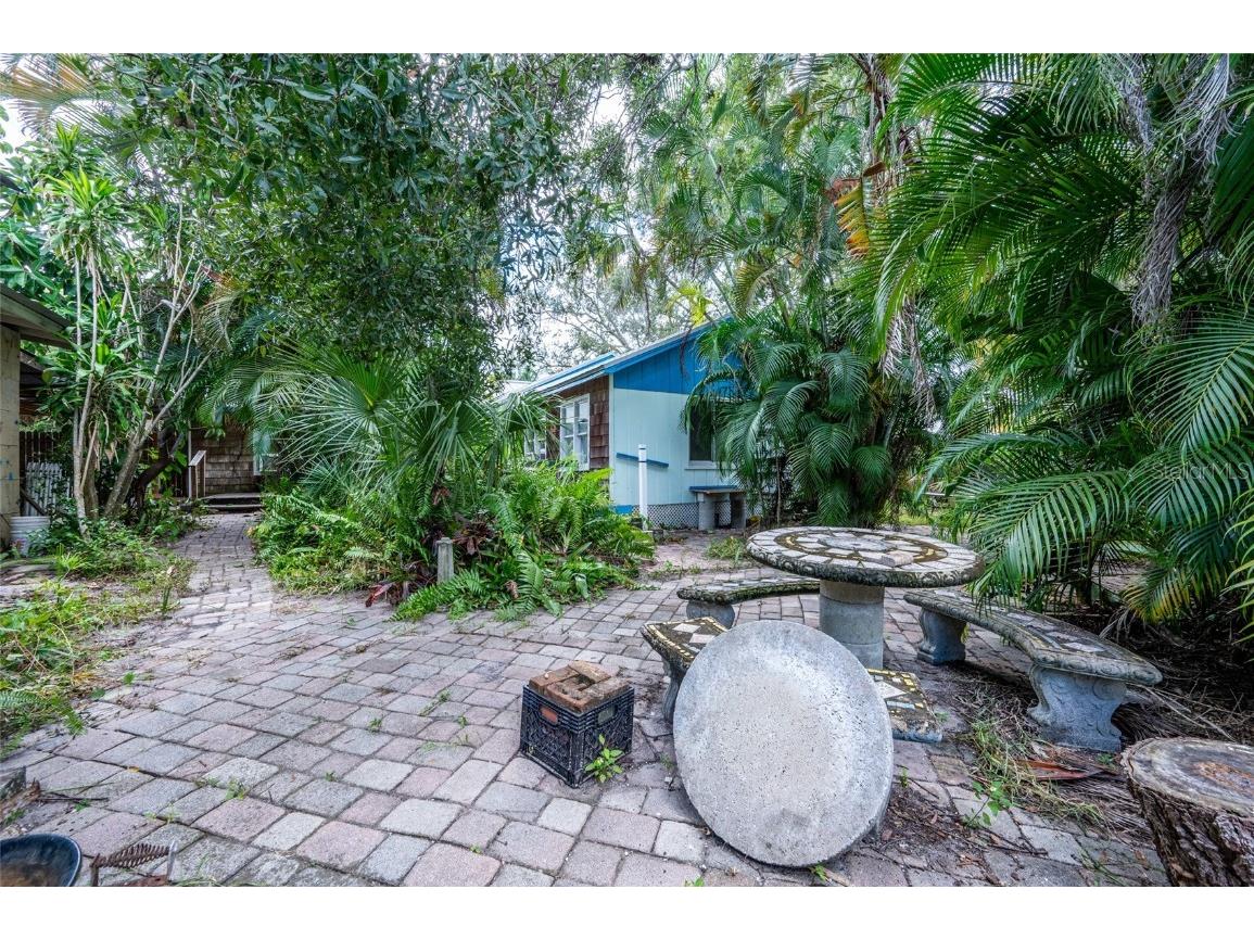 747 42nd Street Sarasota FL 34234 A4667598 image10