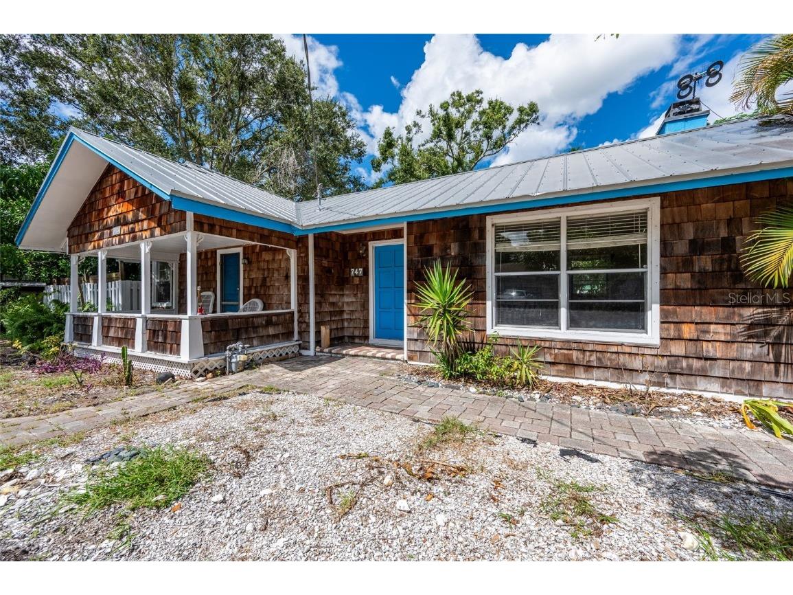 747 42nd Street Sarasota FL 34234 A4667598 image3