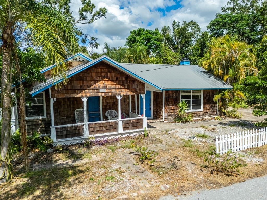 747 42nd Street Sarasota FL 34234 A4667598 image39