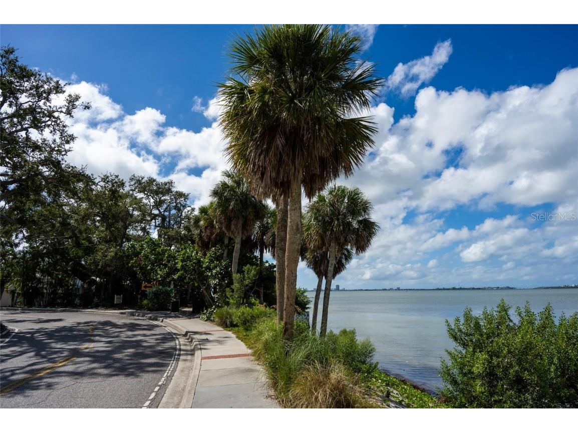 747 42nd Street Sarasota FL 34234 A4667598 image41