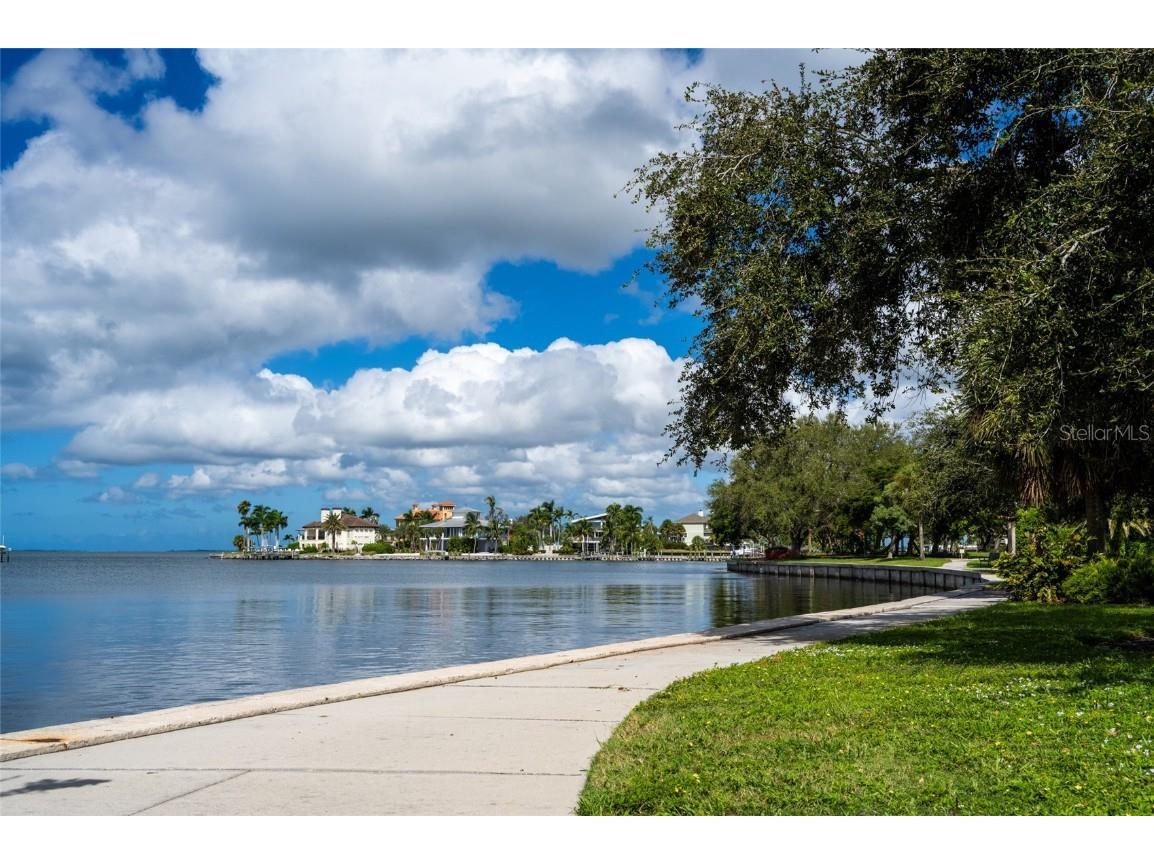 747 42nd Street Sarasota FL 34234 A4667598 image48