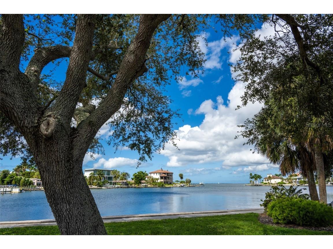 747 42nd Street Sarasota FL 34234 A4667598 image49