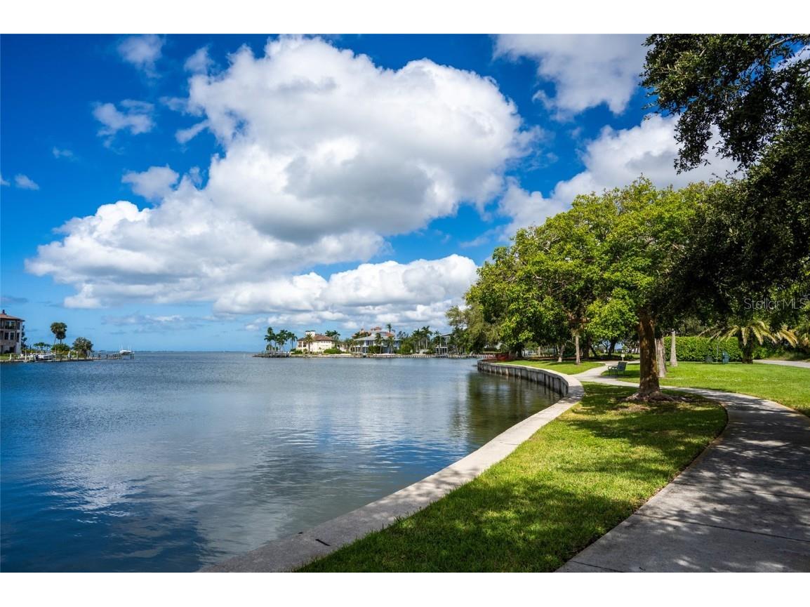 747 42nd Street Sarasota FL 34234 A4667598 image50