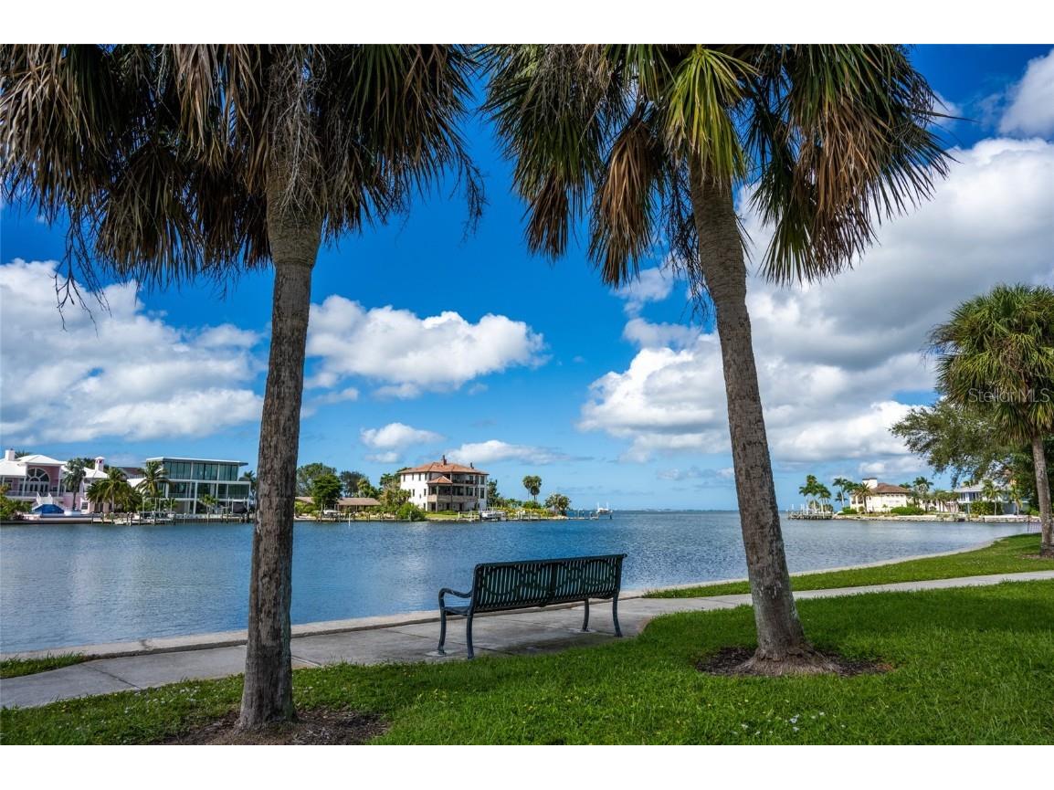 747 42nd Street Sarasota FL 34234 A4667598 image52