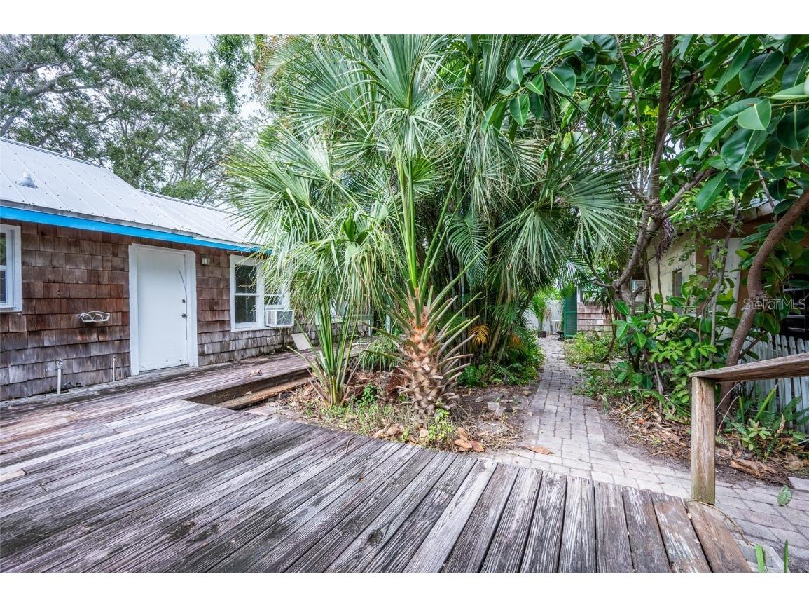 747 42nd Street Sarasota FL 34234 A4667598 image8