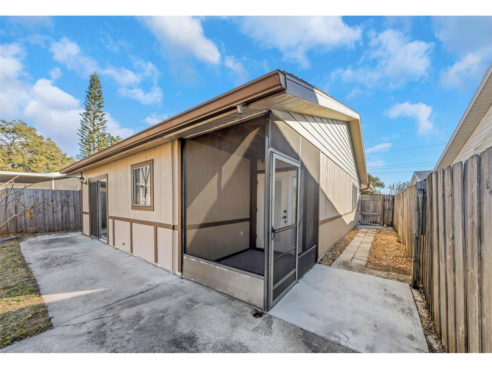 747 Brook Street Largo FL 33770 TB8472577 image40