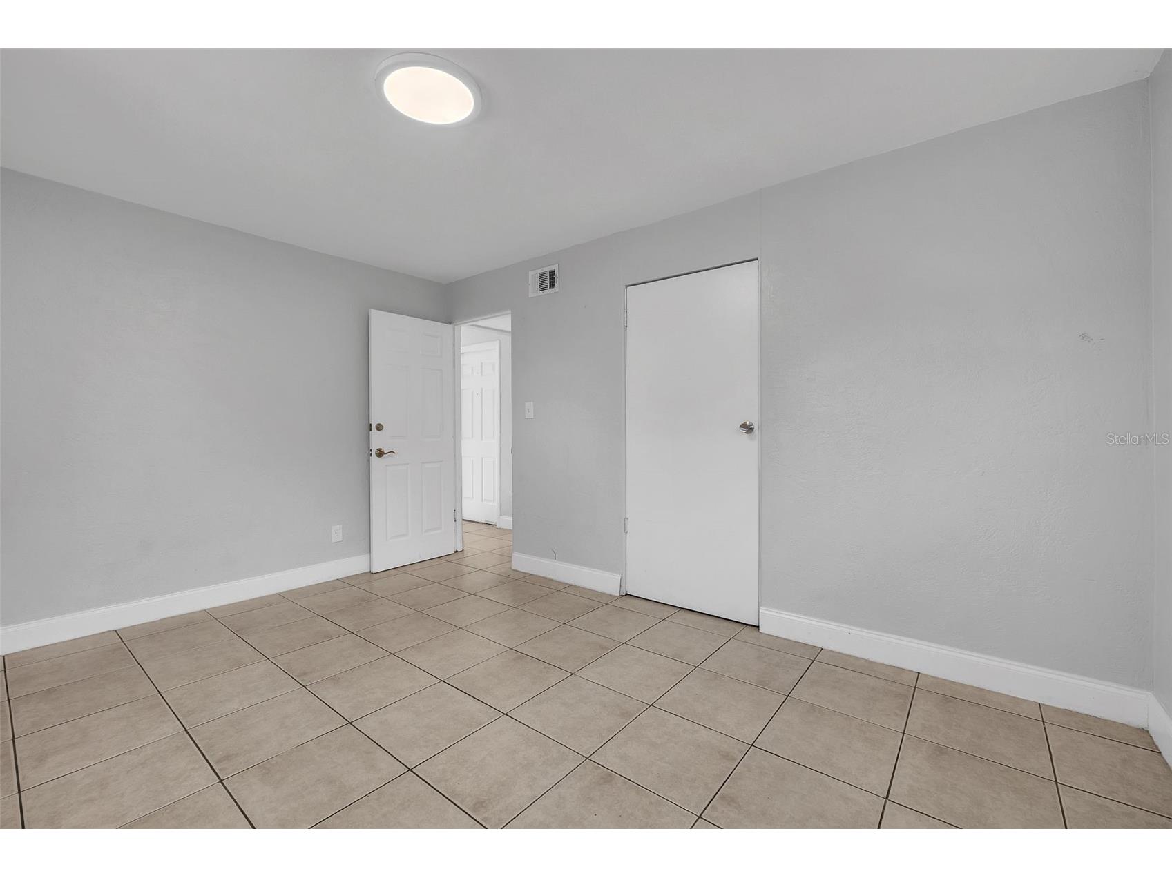 747 Derbyshire Road Daytona Beach FL 32114 FC317727 image12