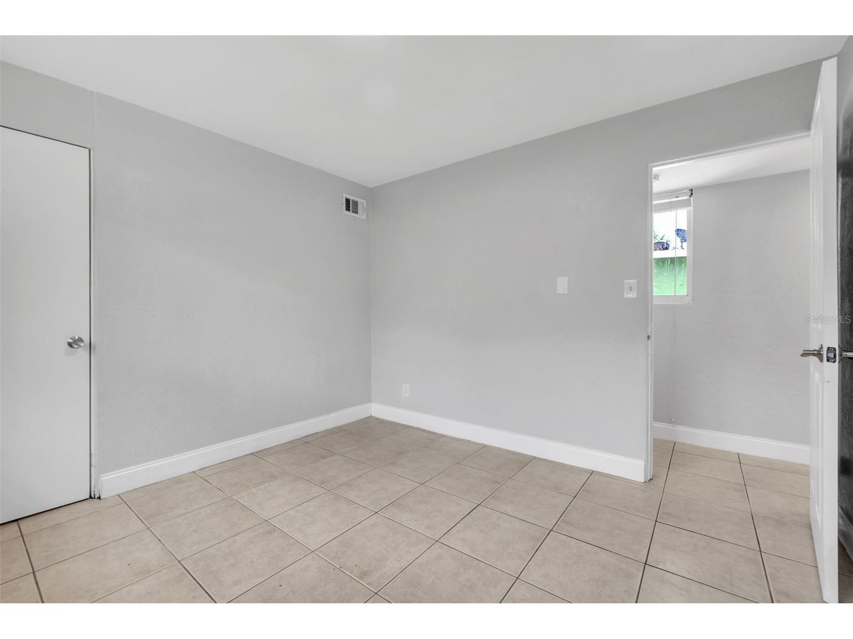 747 Derbyshire Road Daytona Beach FL 32114 FC317727 image15
