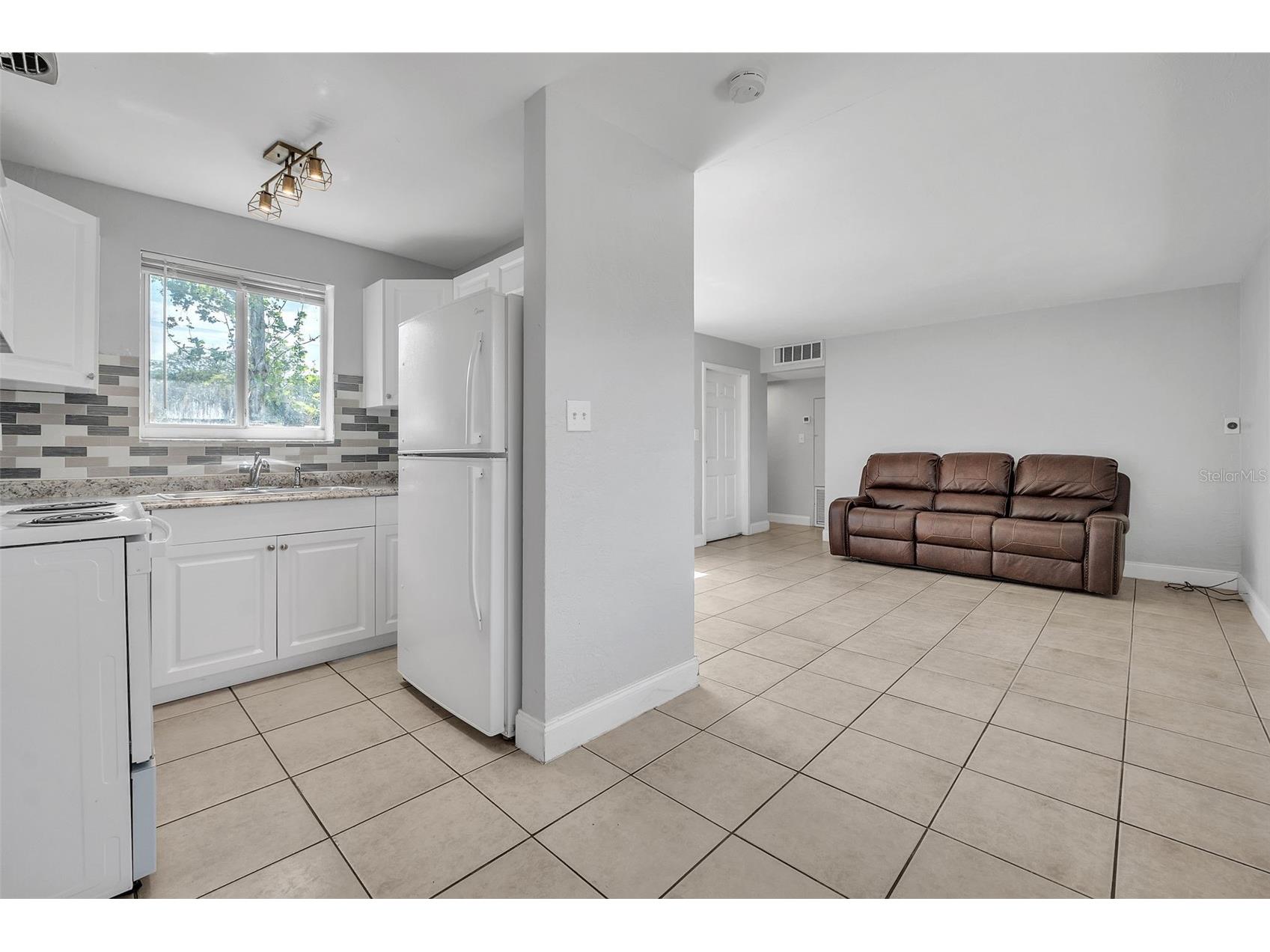 747 Derbyshire Road Daytona Beach FL 32114 FC317727 image8