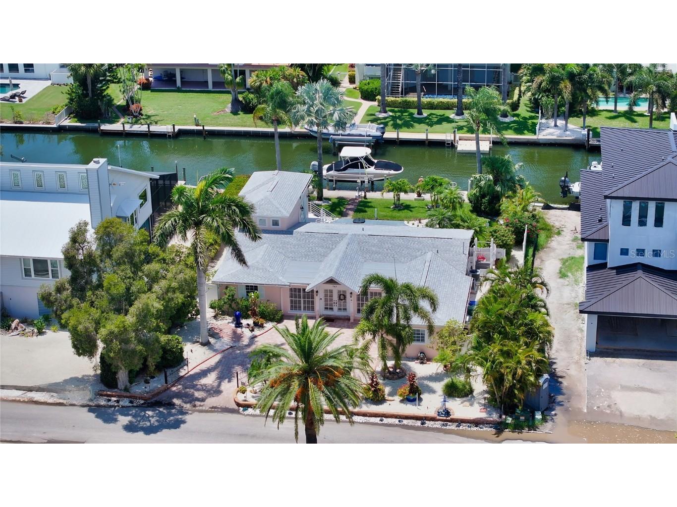 747 Marbury Lane Longboat Key FL 34228 A4671883 image1