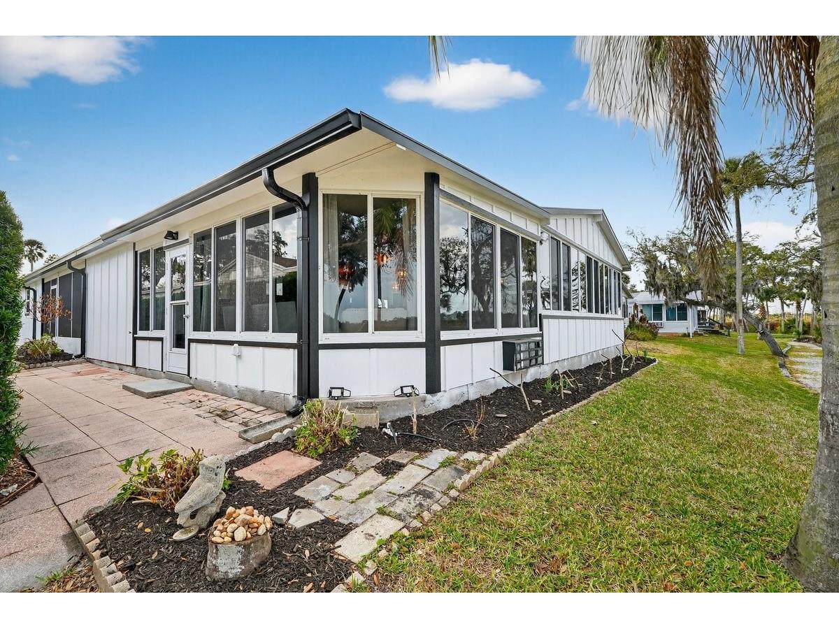 747 Navigators Way Edgewater FL 32141 - INDIAN RIVER NS1087510 image15
